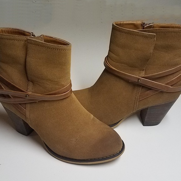 BUCCO Emmy Brown Camel Tan Zipper Ankle Boots Booties Sz 8.5 EUC - Picture 5 of 8